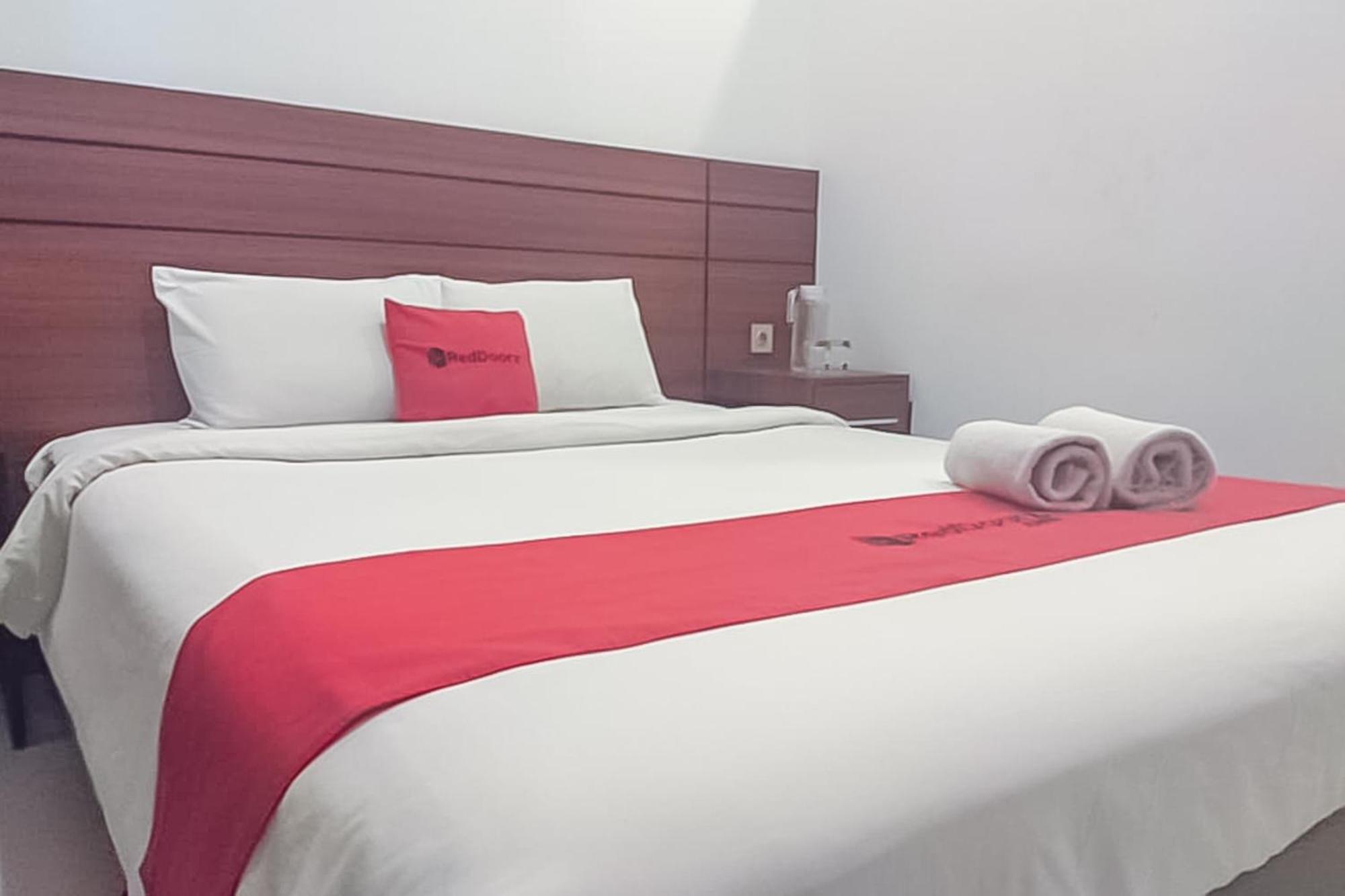 Hotel Reddoorz At Jalan Siliwangi 2*