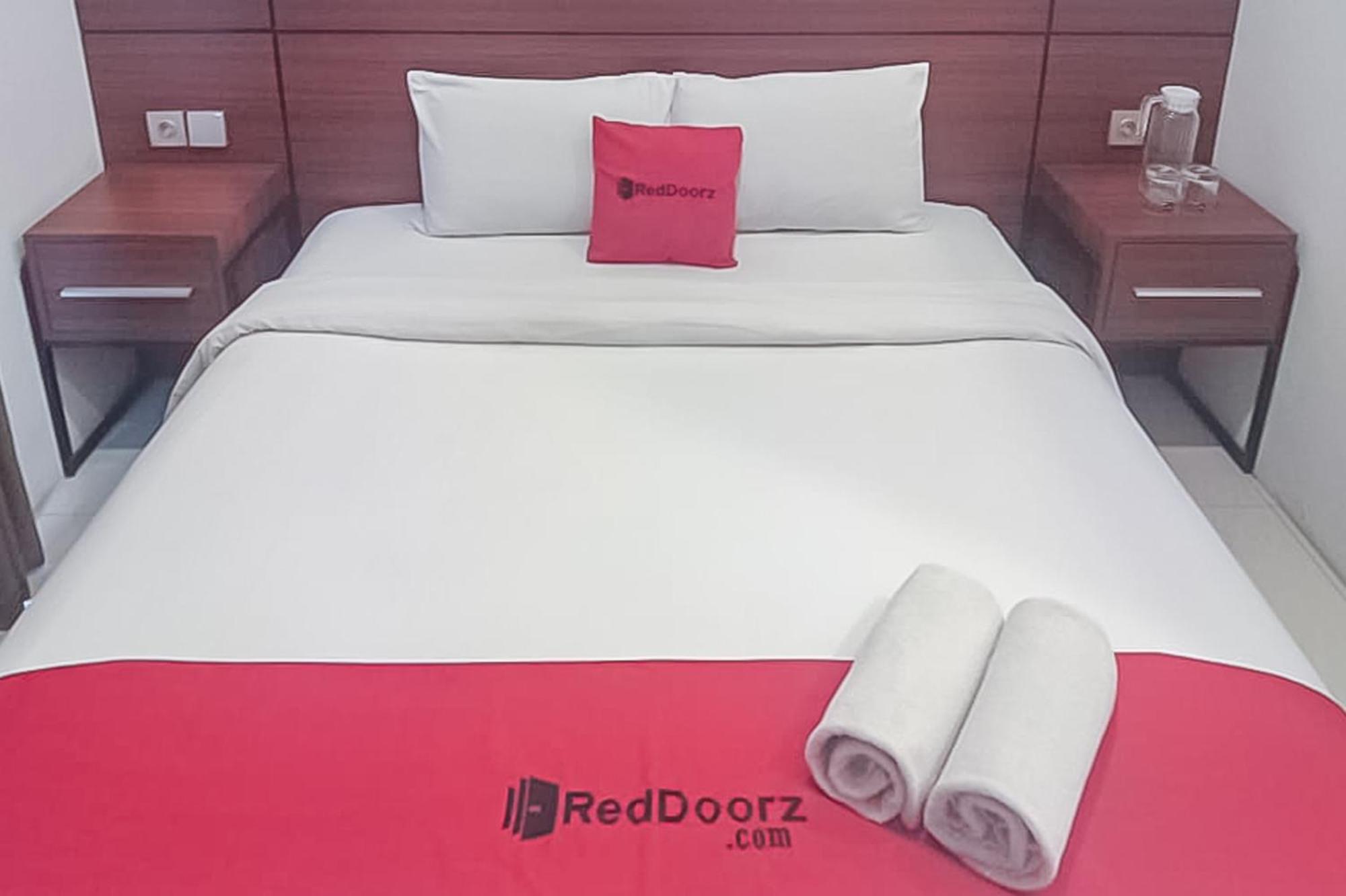 Reddoorz At Jalan Siliwangi
