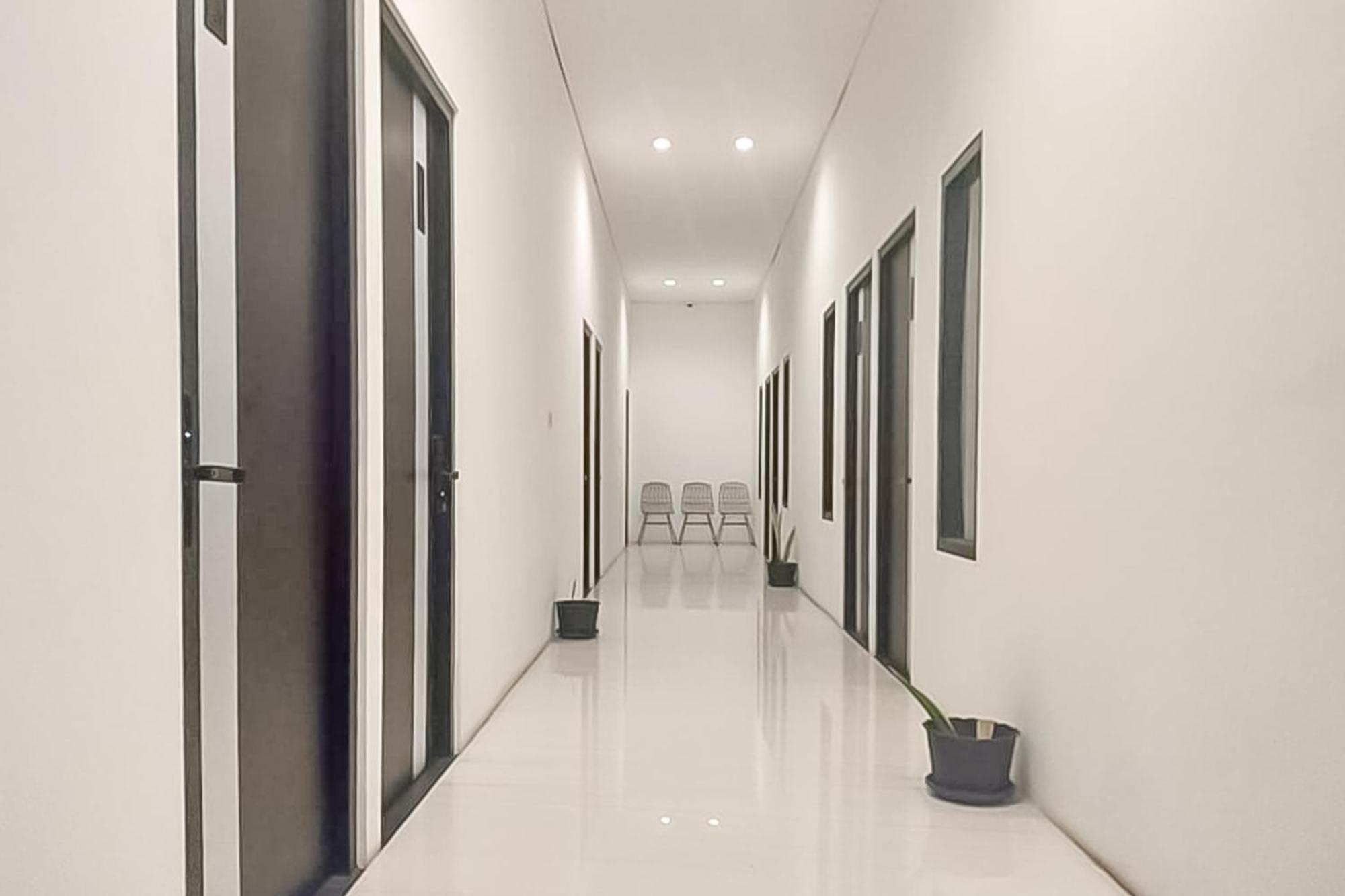 Hotel Reddoorz At Jalan Siliwangi Semarang